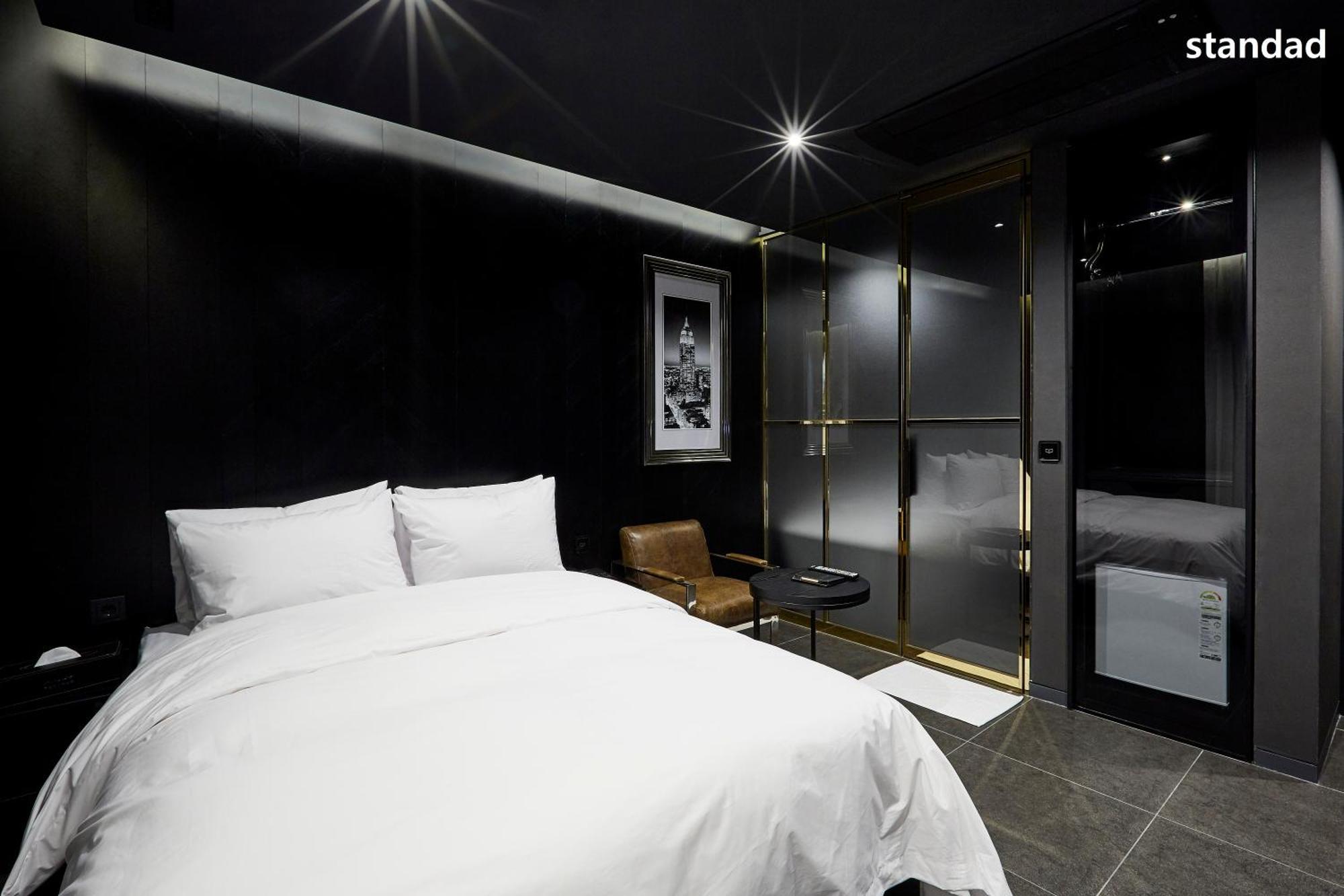The Artist Yeoksam motel *