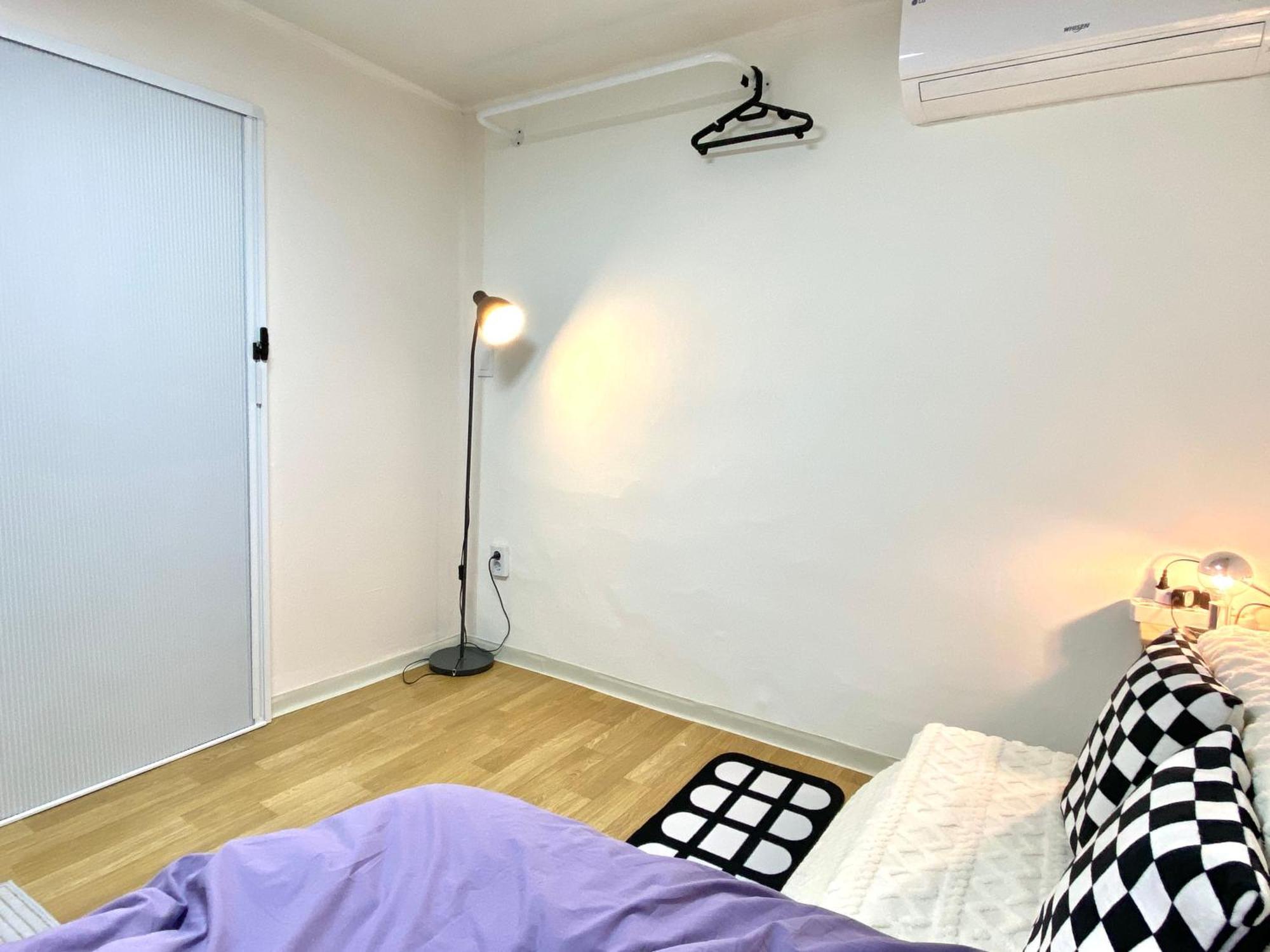 2 Rooms-2mins To Mrt,15mins To Hongdae Apartment *