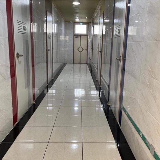 Berlin Capsule hotel *
