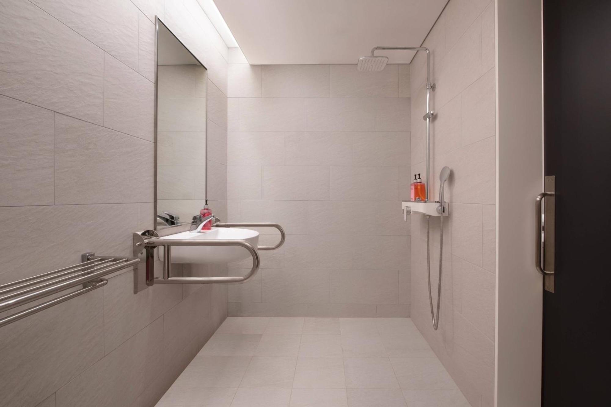 Moxy Insadong By Marriott Seoul