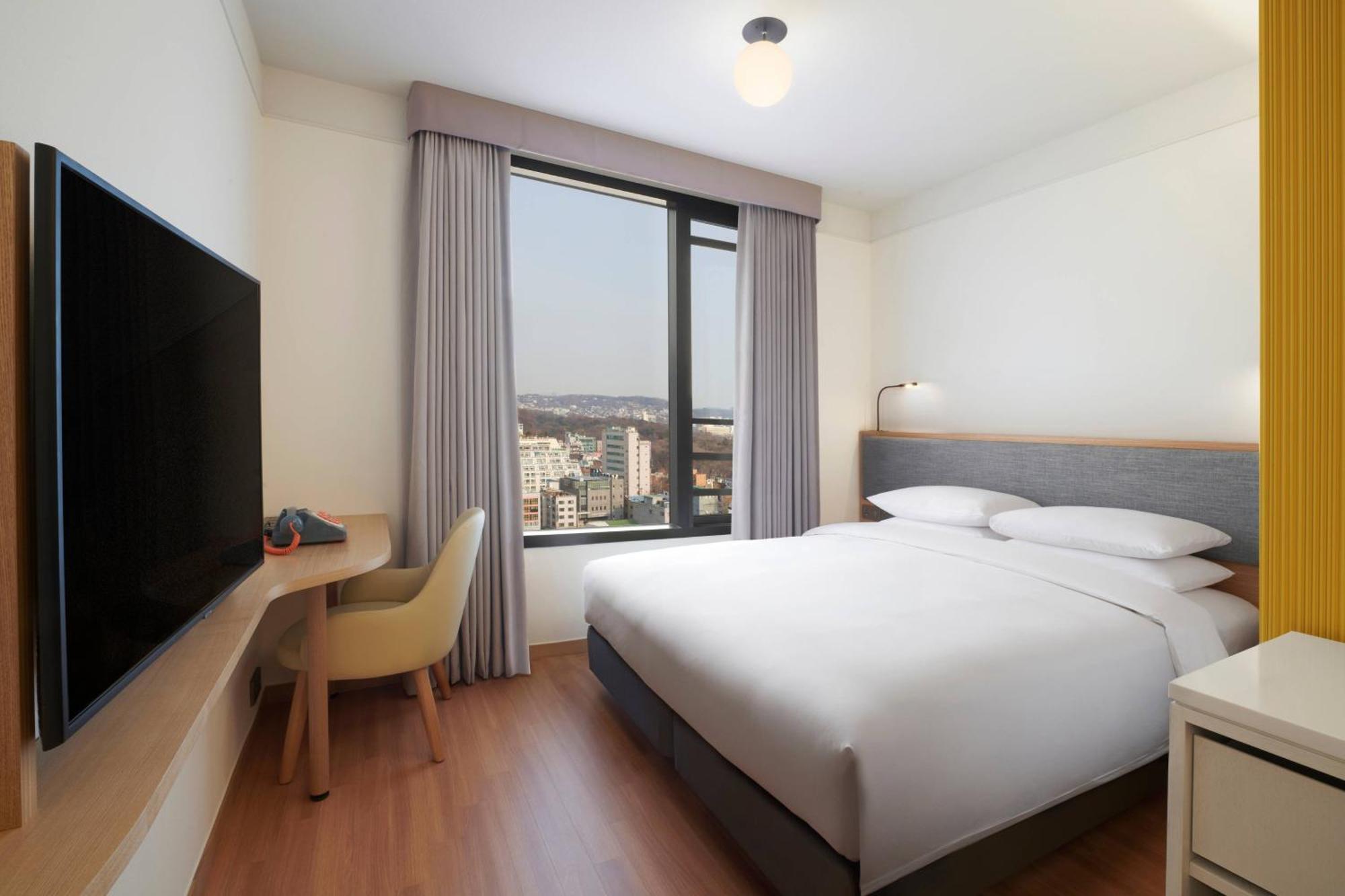 Moxy Insadong By Marriott Hotel