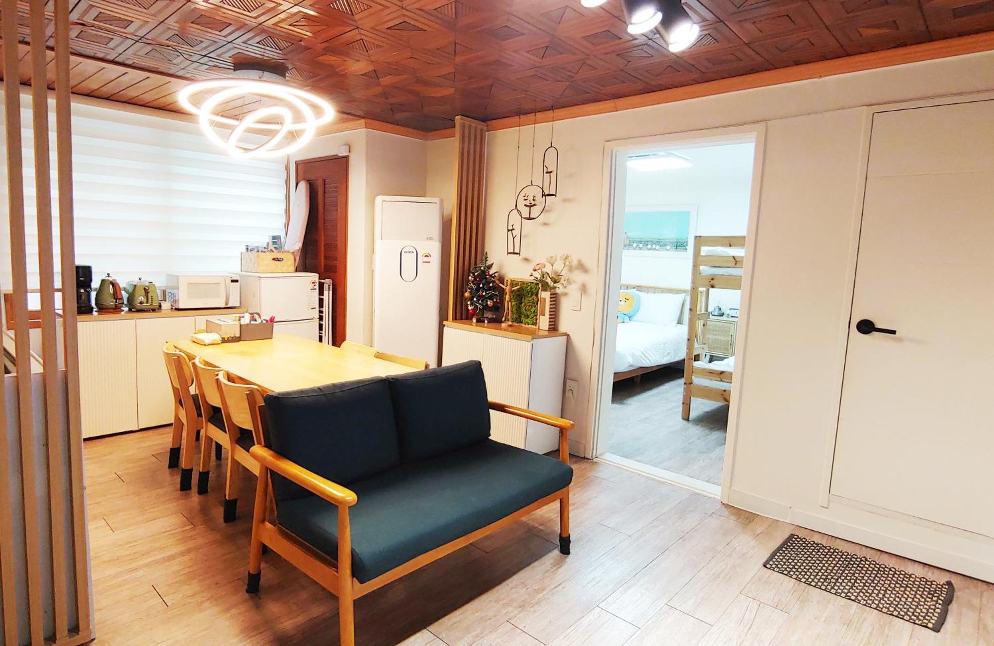 Aiola Cine Hongdae Apartment *