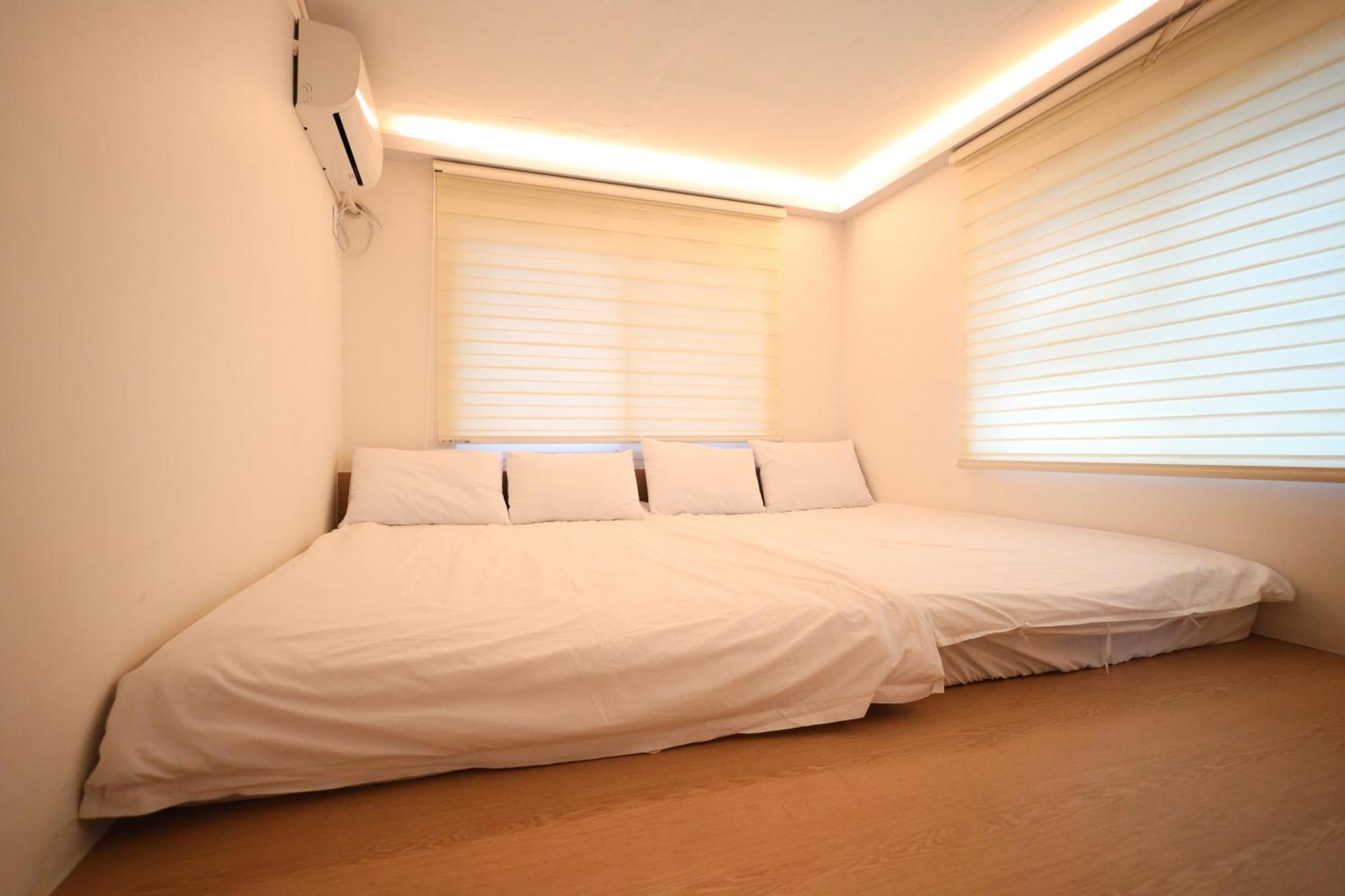 Huayuanhouse Hq In Hongdae Guest house
