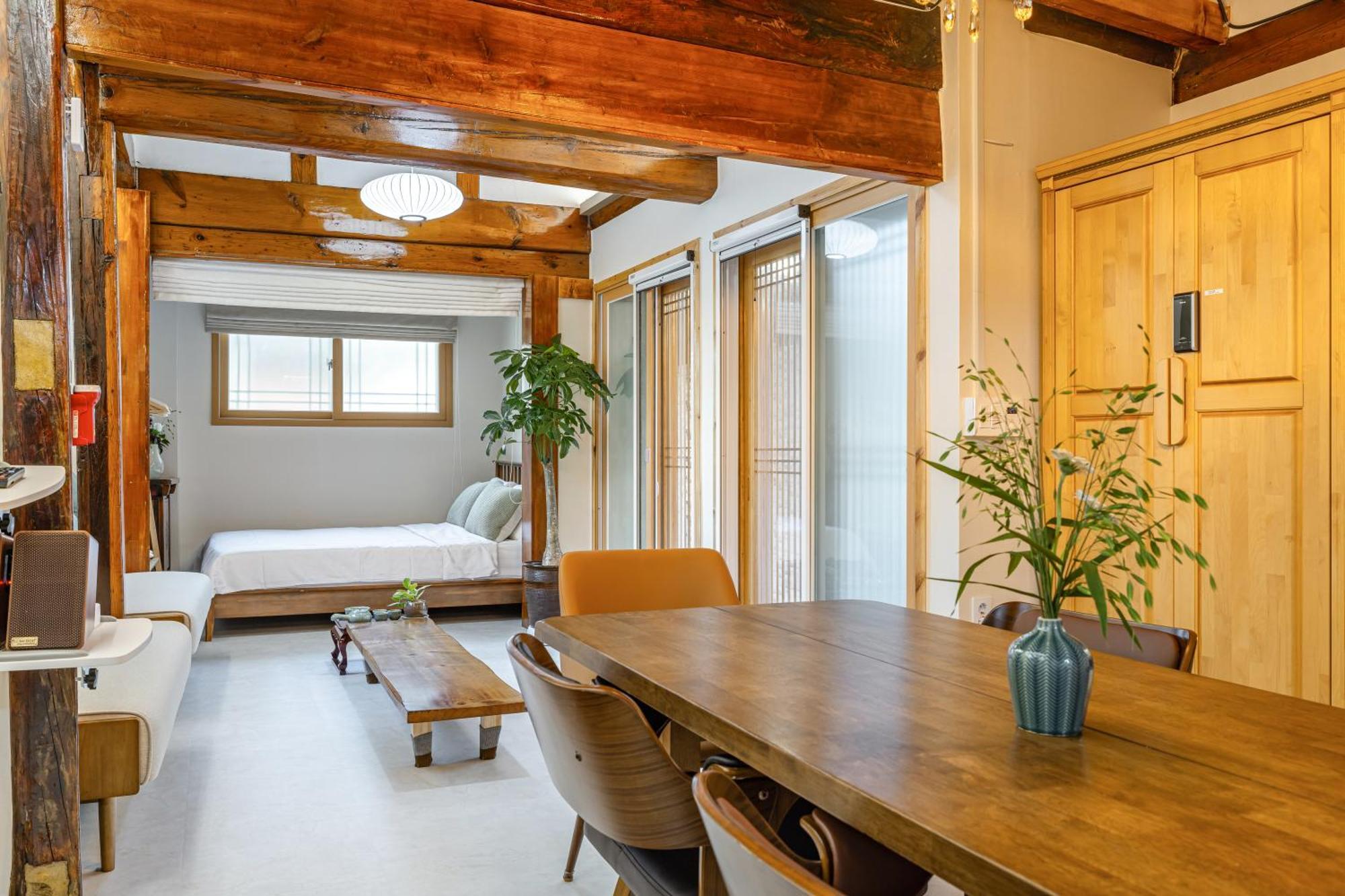 Apartment Memory Jongro Hanok Seoul