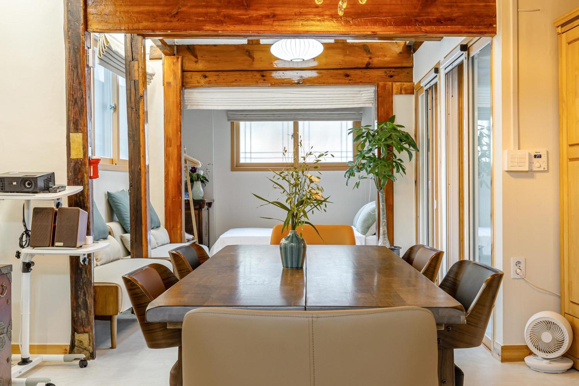 Apartment Memory Jongro Hanok