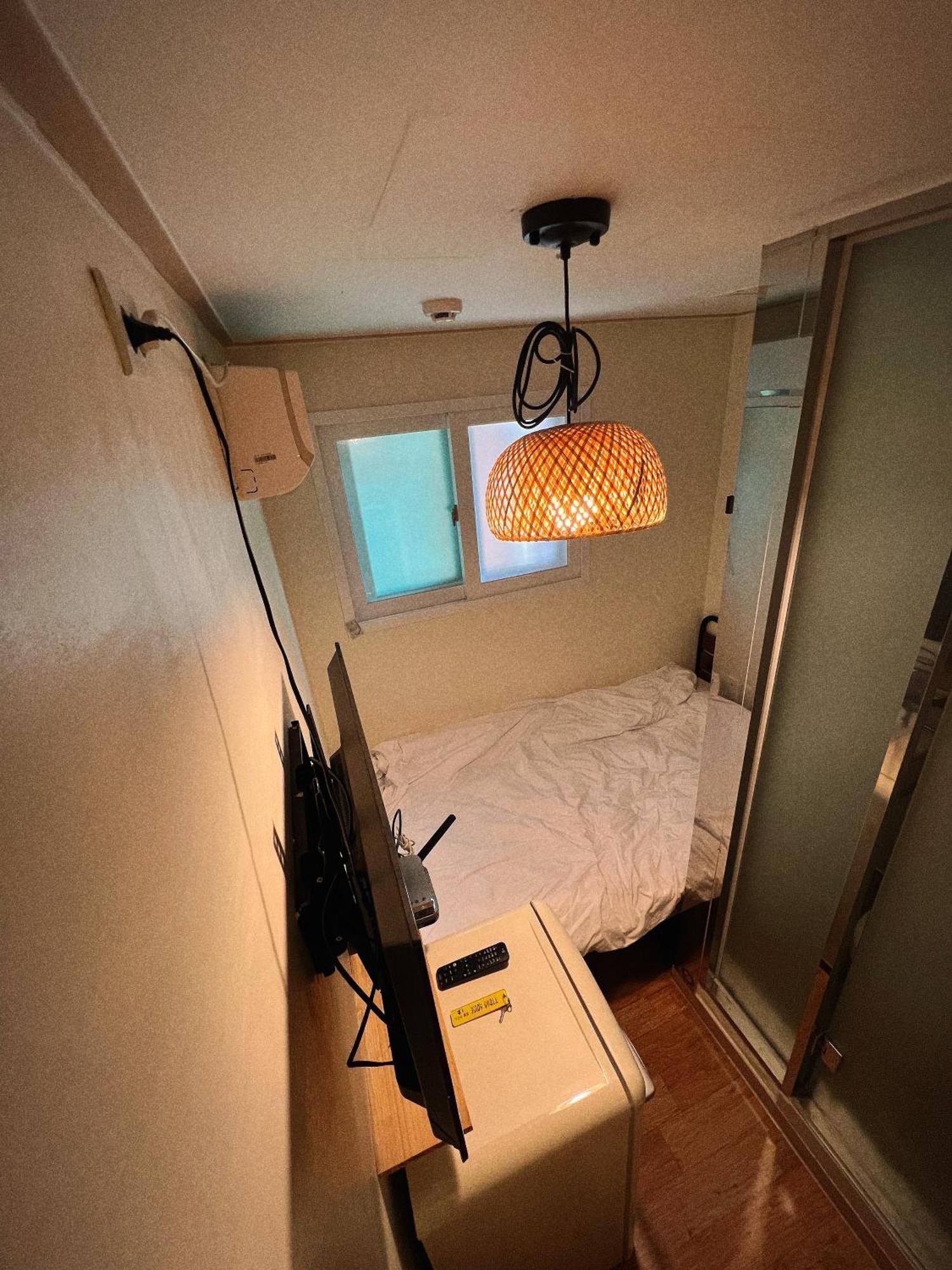 Jnineguesthouse