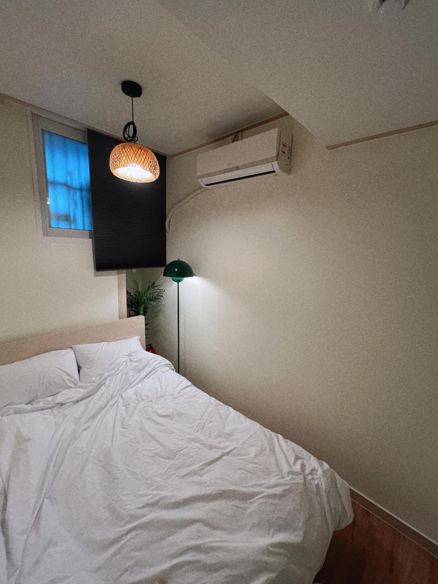 Jnineguesthouse