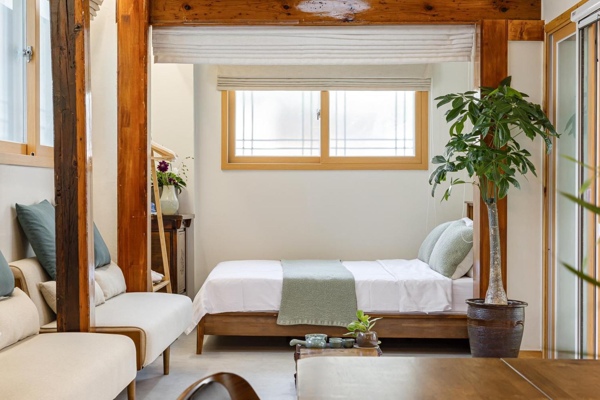 Apartment Memory Jongro Hanok Seoul