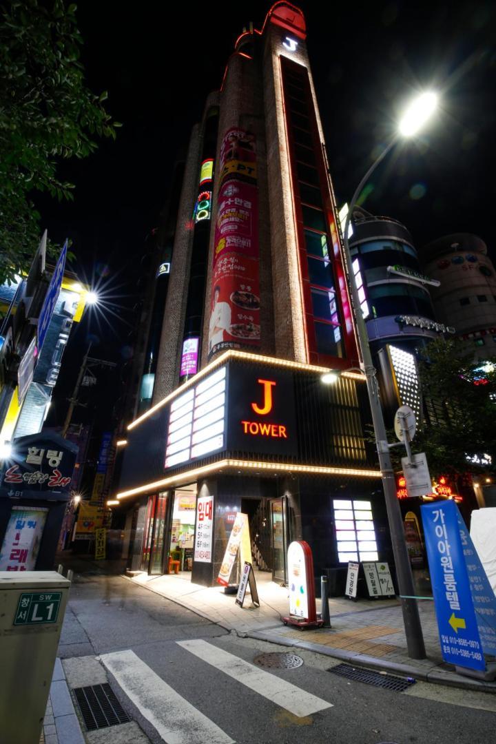 Hostel 24 Sinchon Avenue