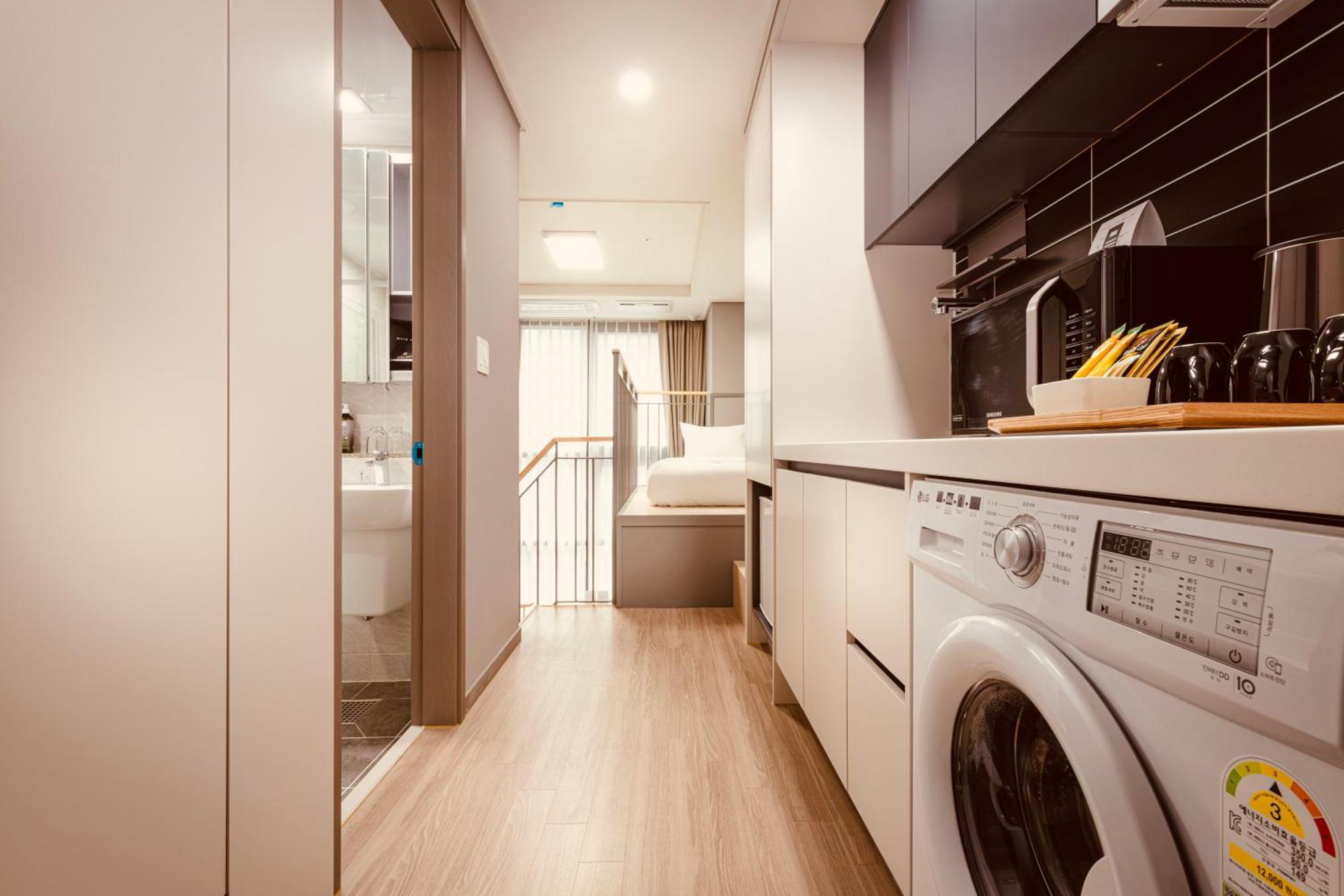 Sollago Myeongdong & 4*