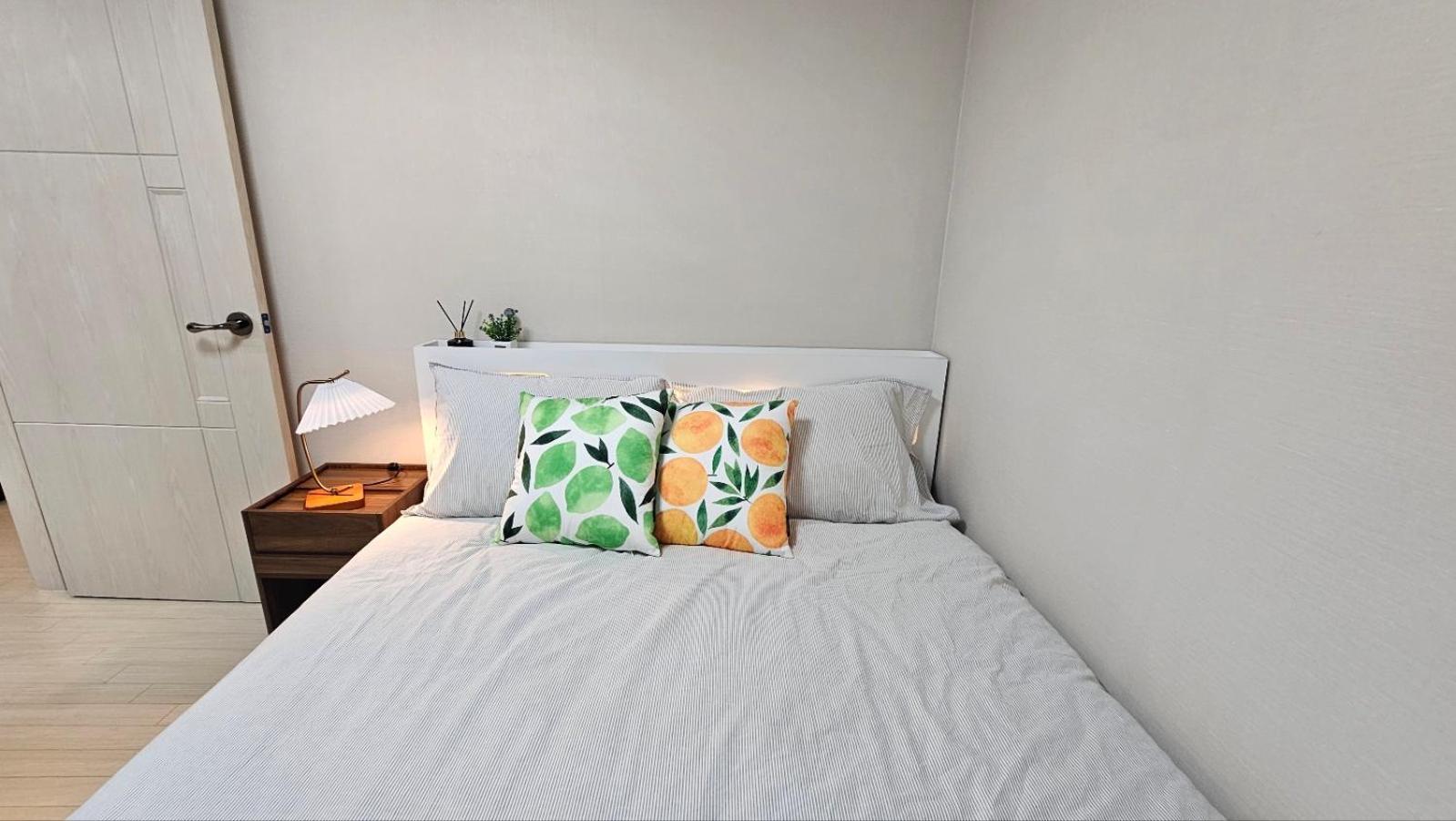 My Comfortable Second House * Seul