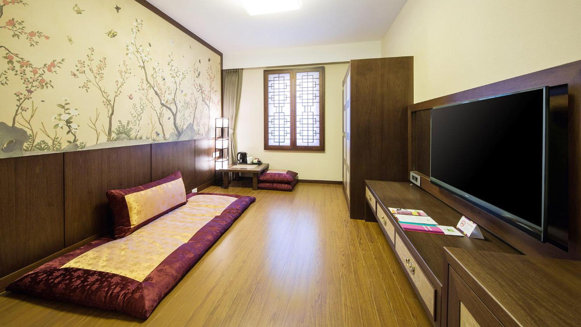 Ibis Styles Ambassador Gangnam Hotel 3*