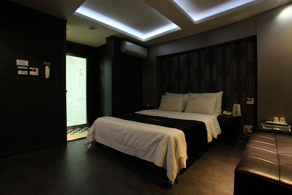 Hotel Moxy Insadong By Marriott