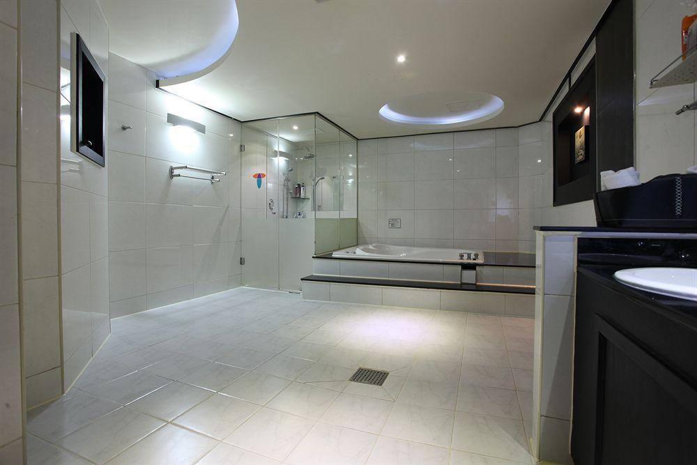 Hotel Moxy Insadong By Marriott 3*