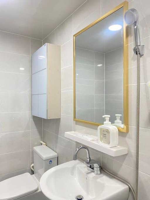 Apartment U Seoul