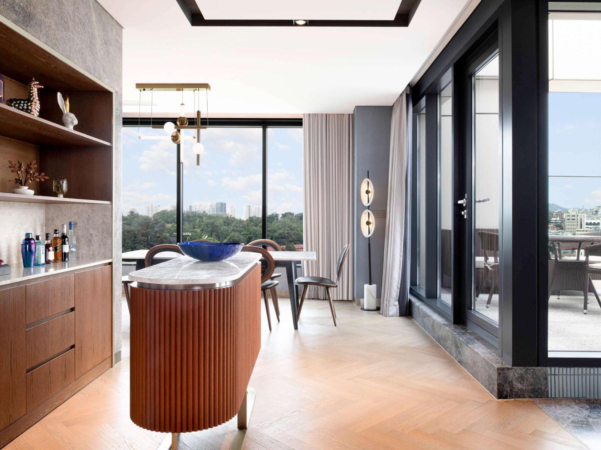 Mondrian Itaewon Hotel