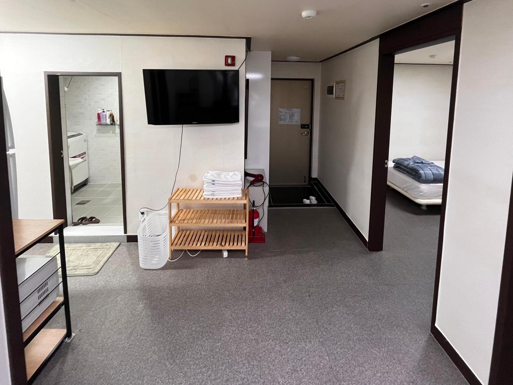 Ho Tel Guest house 2*