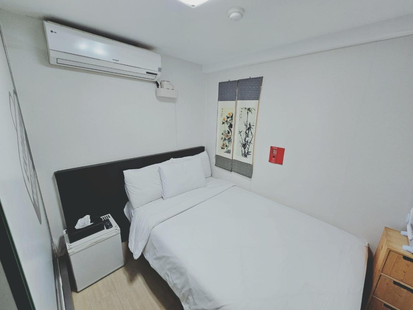 Hostel Ekonomy Myeongdong Premier Seoul