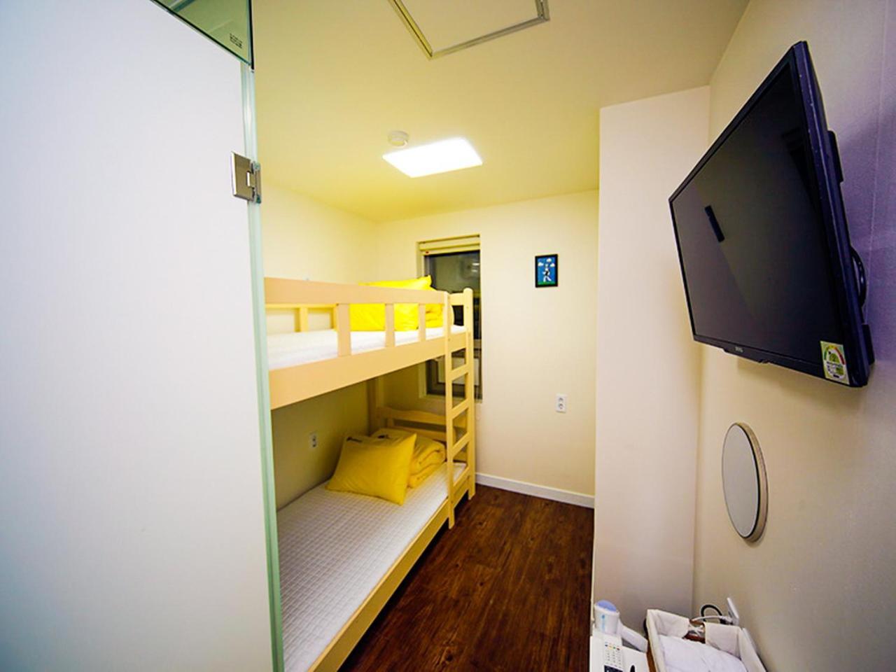 24 Hall Hostel