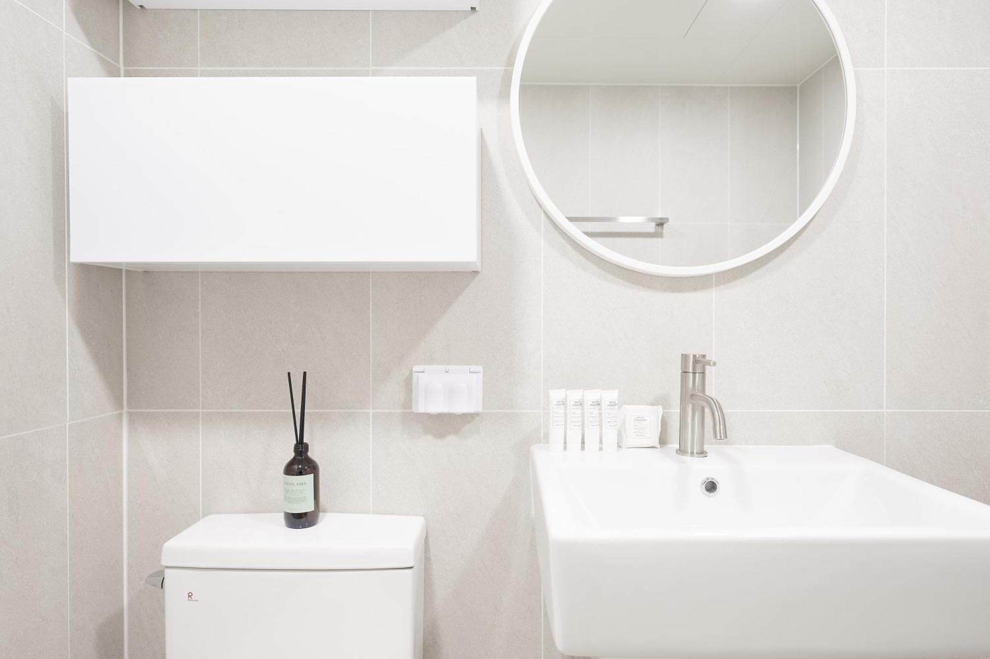 Apartment White Linen House Seoul