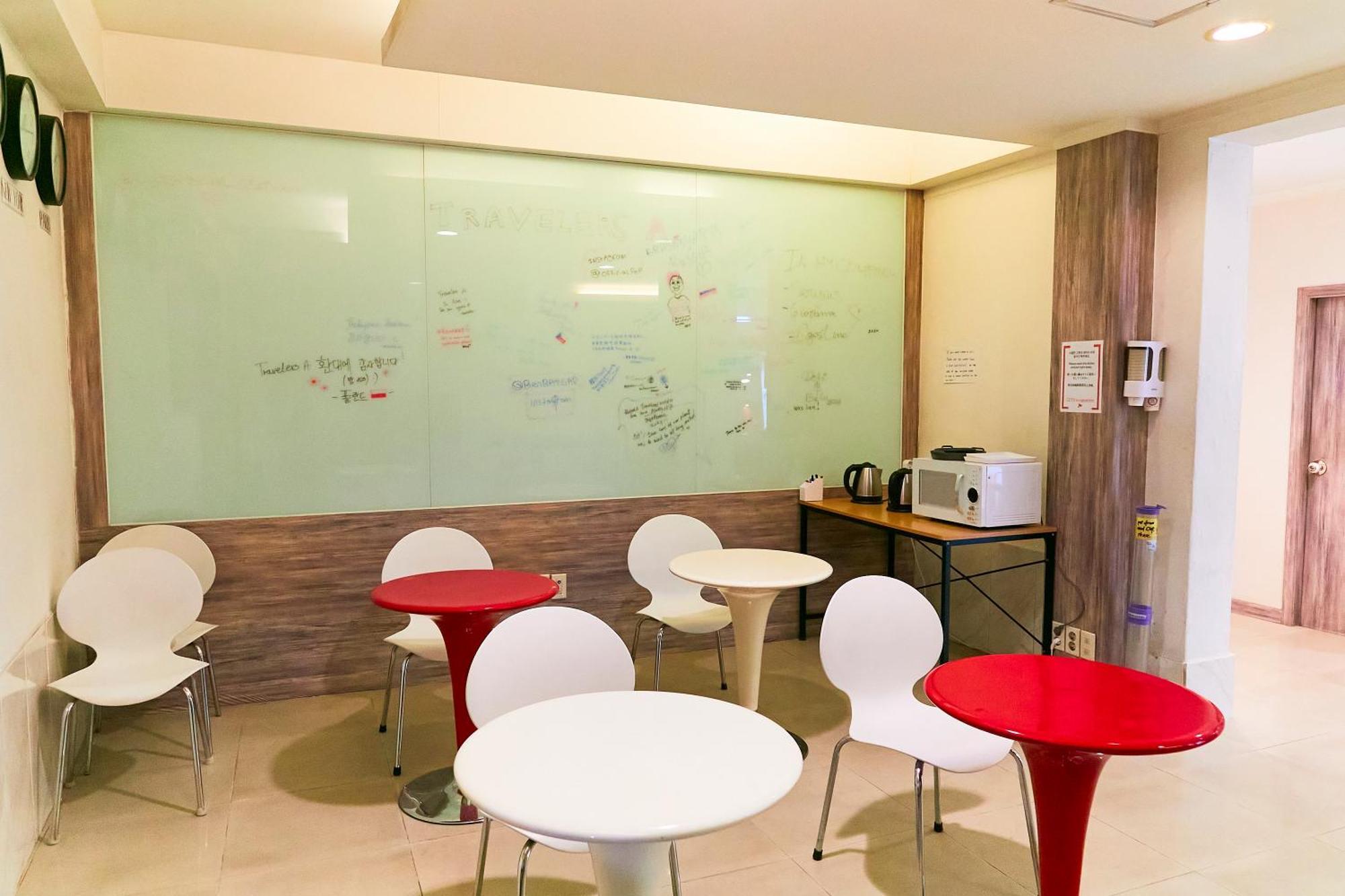 Hostel Travelers A Korea