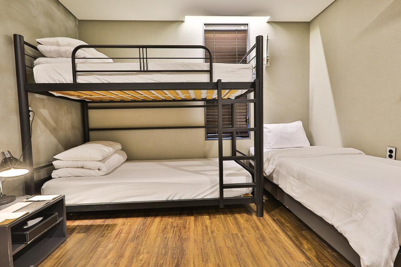 Jongro Makers X Pretty Hotel