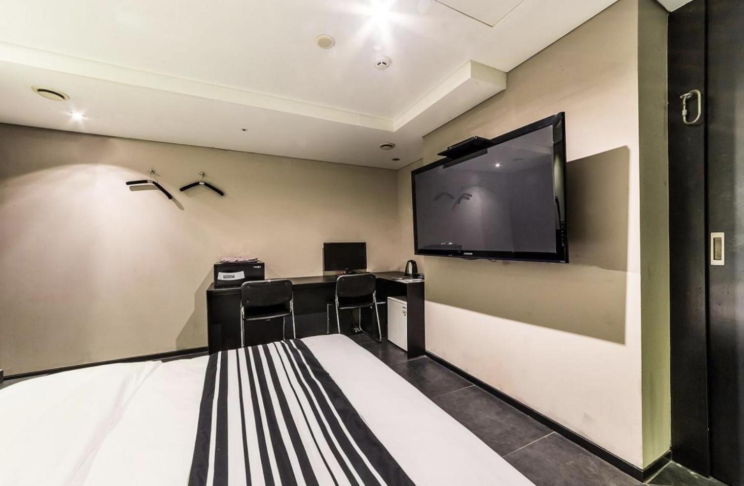 Adlige Motel 3*