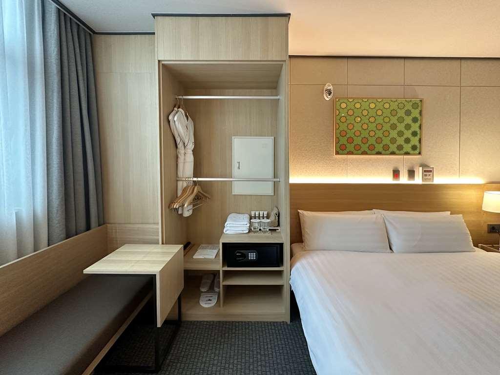 Orakai Cheonggyesan Hotel, Bw Premier Collection Hotel Seoul
