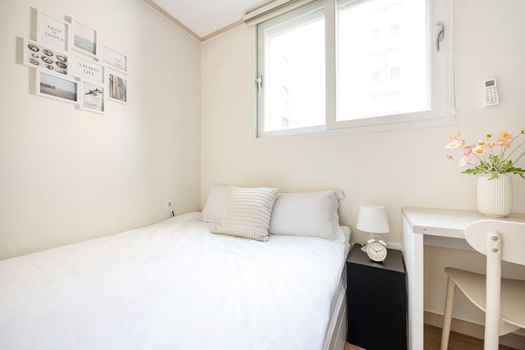Apartment Ewha Blossom House#72 Seoul