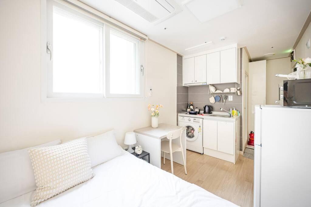 Apartment Ewha Blossom House#72 Seoul