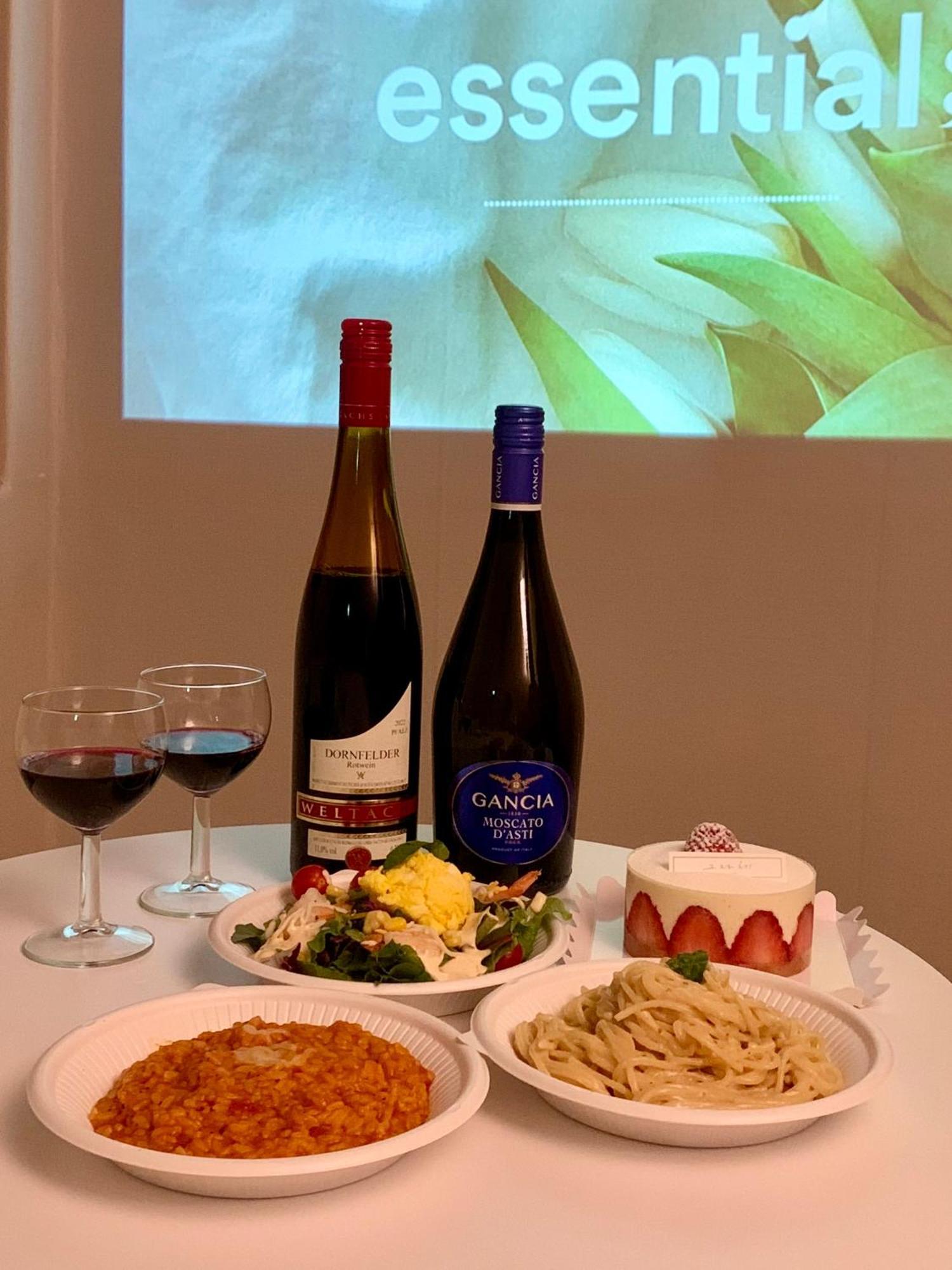 Apartment Cozy Dining Cinema