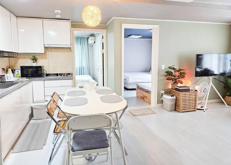 Apartment Mangwon