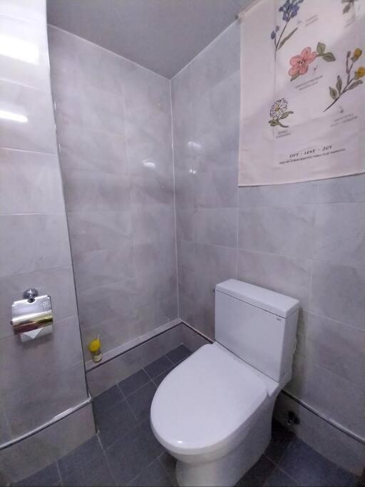 The Memory Apartment *