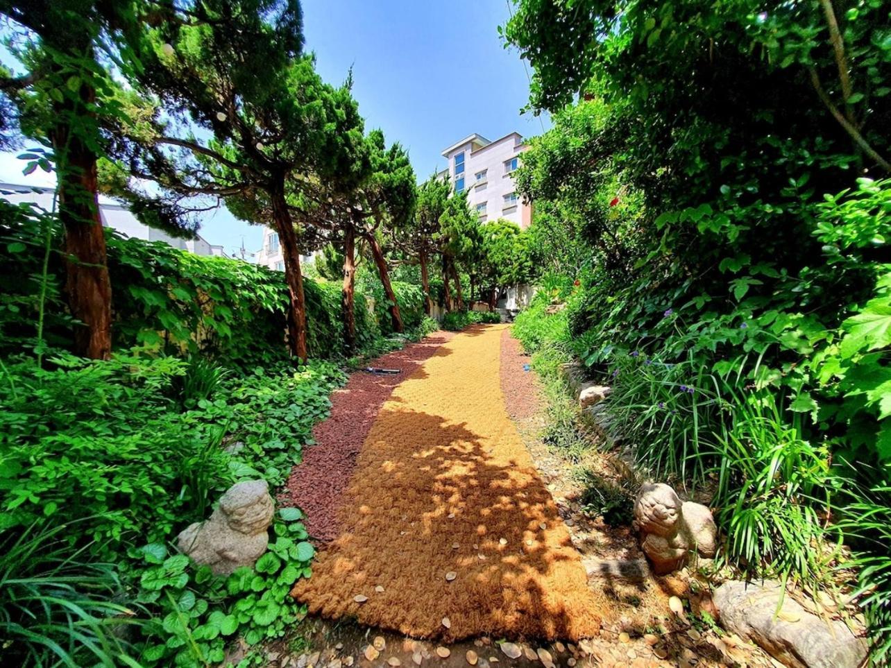 Holiday home Sg Tailored Service Near Metro *