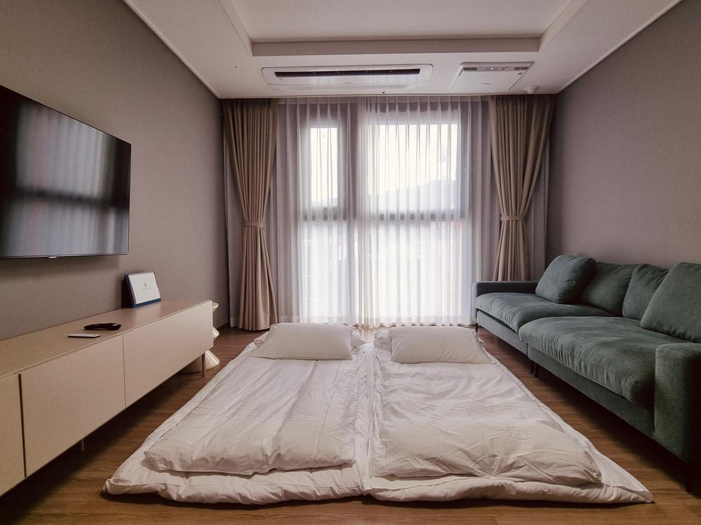 Sollago Myeongdong & 4*