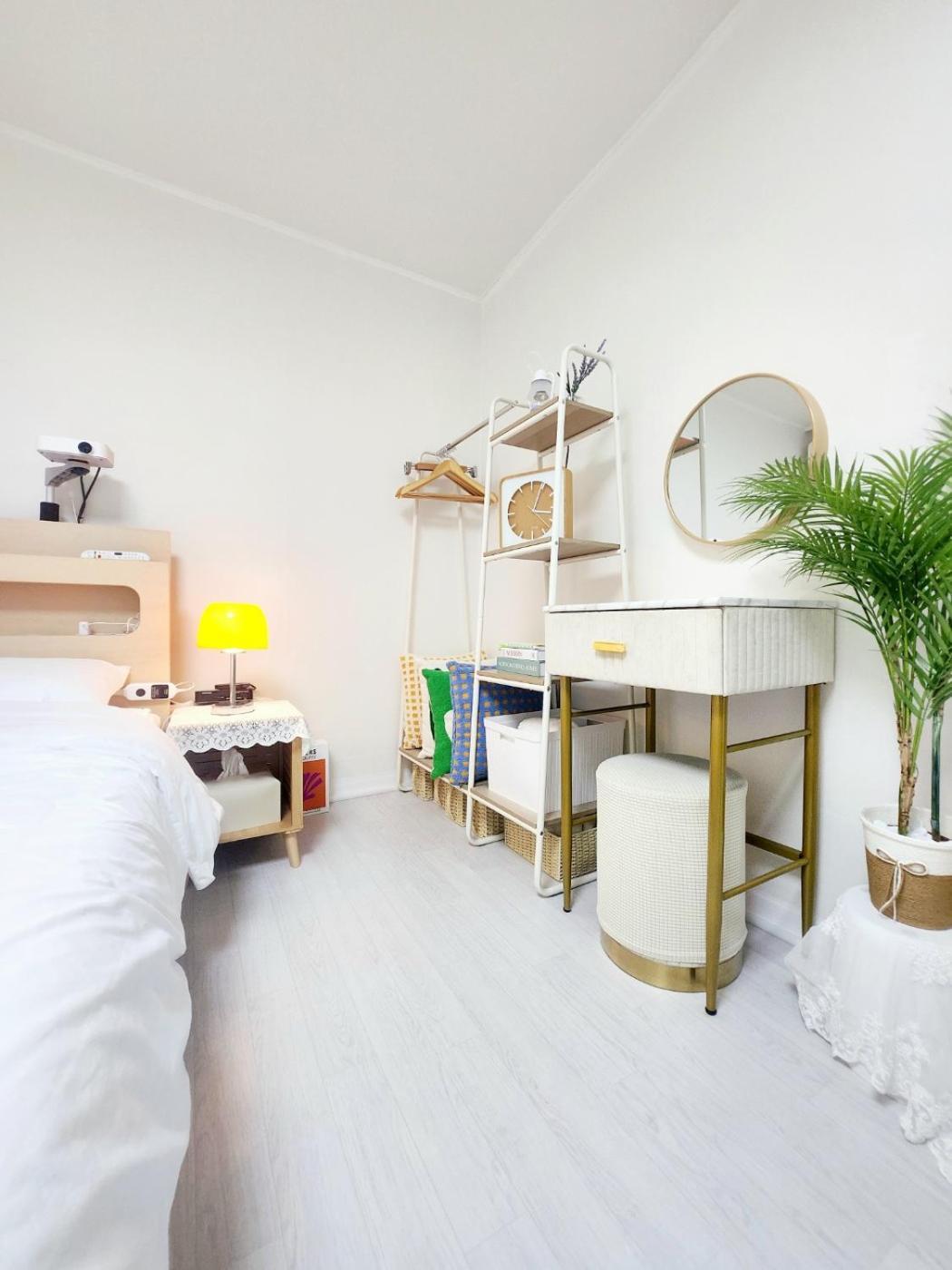 Yeonny House *