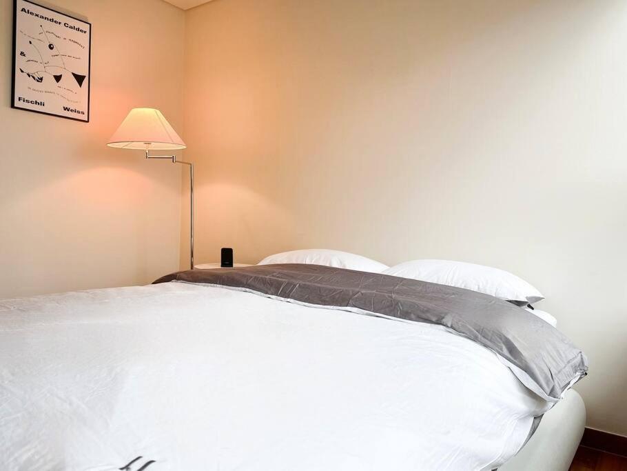 Spacious & Modern Family Retreat Apartment Seoul