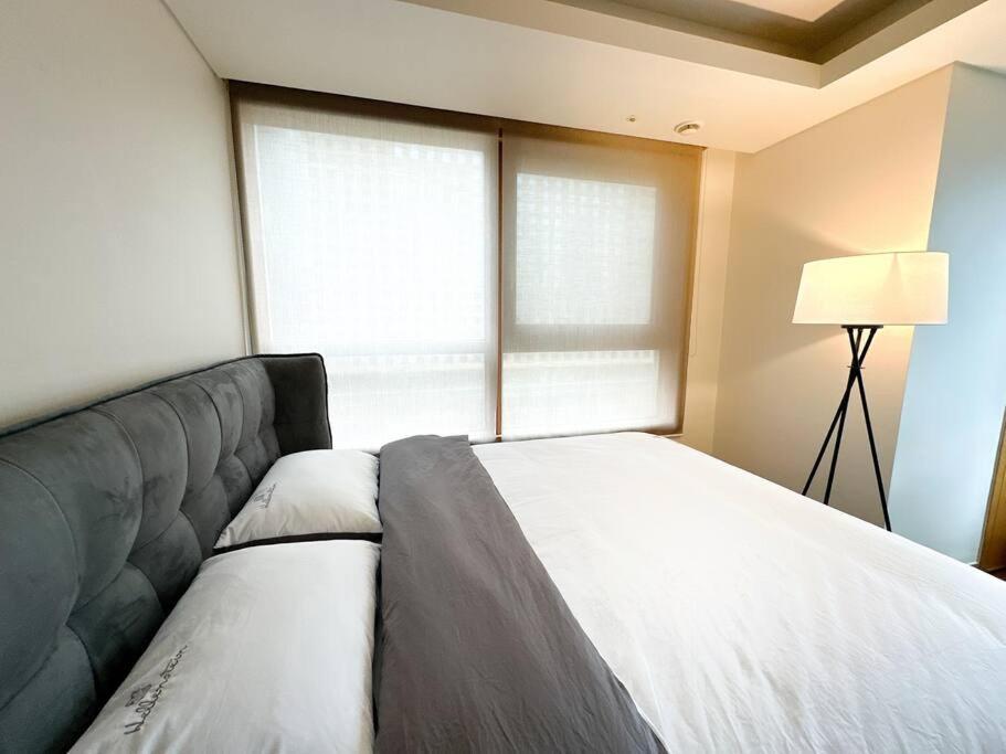 Apartment Spacious & Modern Family Retreat Seoul