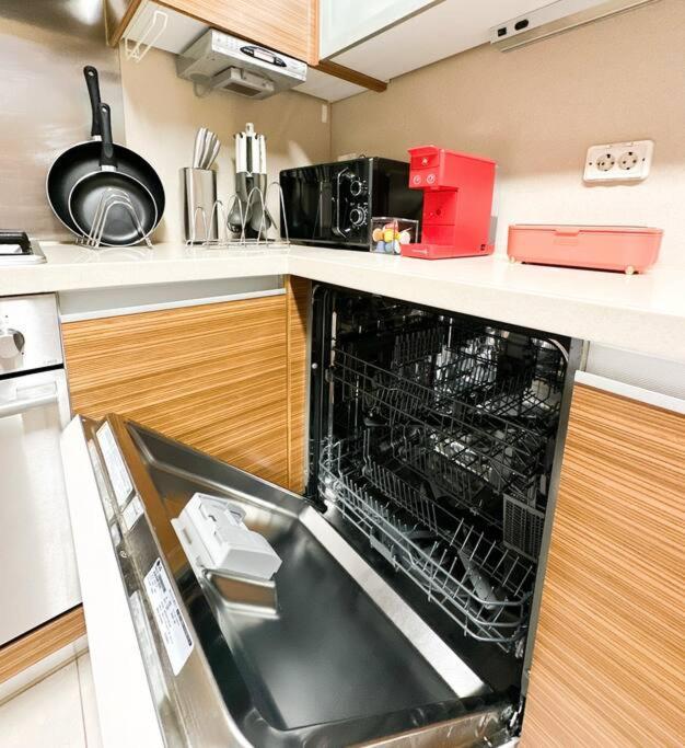 Apartment Spacious & Modern Family Retreat *