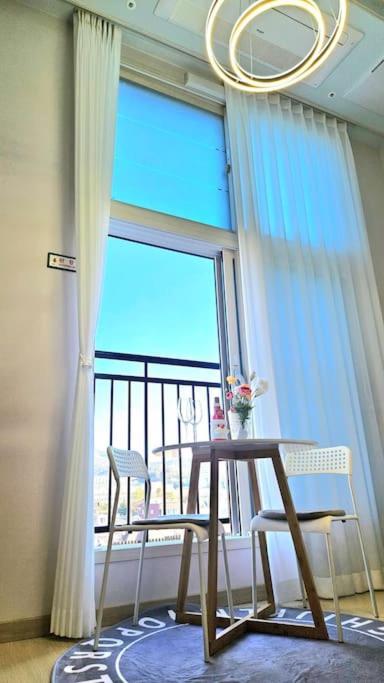 홍대입구, 신촌 중심부 씨티뷰하우스,fully Furnished Apartment Seoul