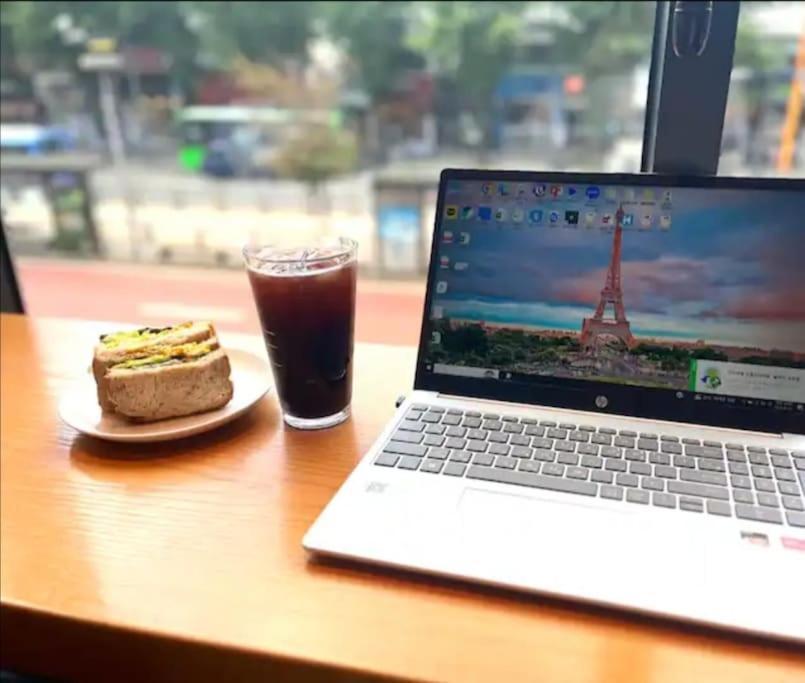 홍대입구, 신촌 중심부 씨티뷰하우스,fully Furnished *