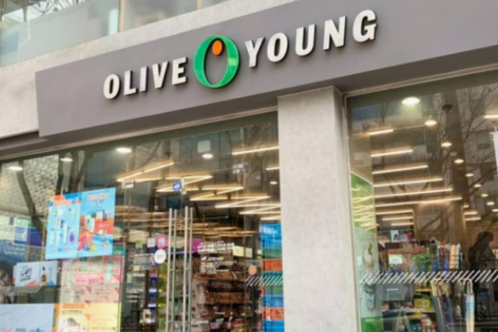홍대입구, 신촌 중심부 씨티뷰하우스,fully Furnished *