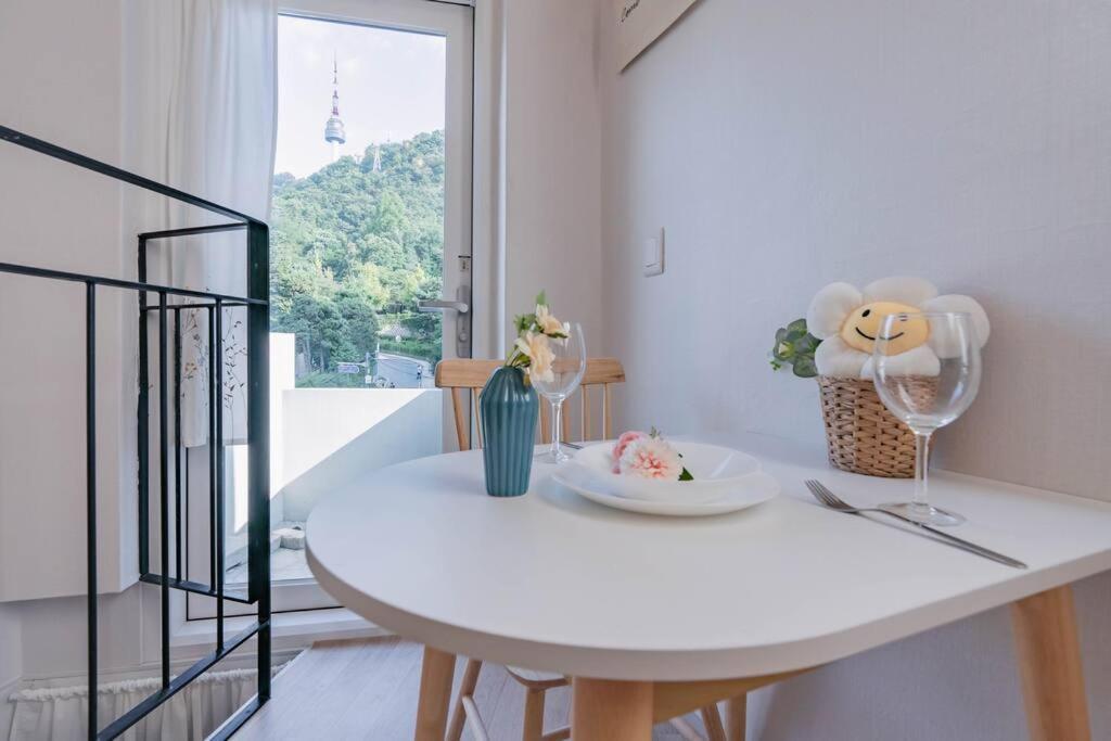 Namsan Tower View - Duplex, 3rooms 2toilets * Seoul