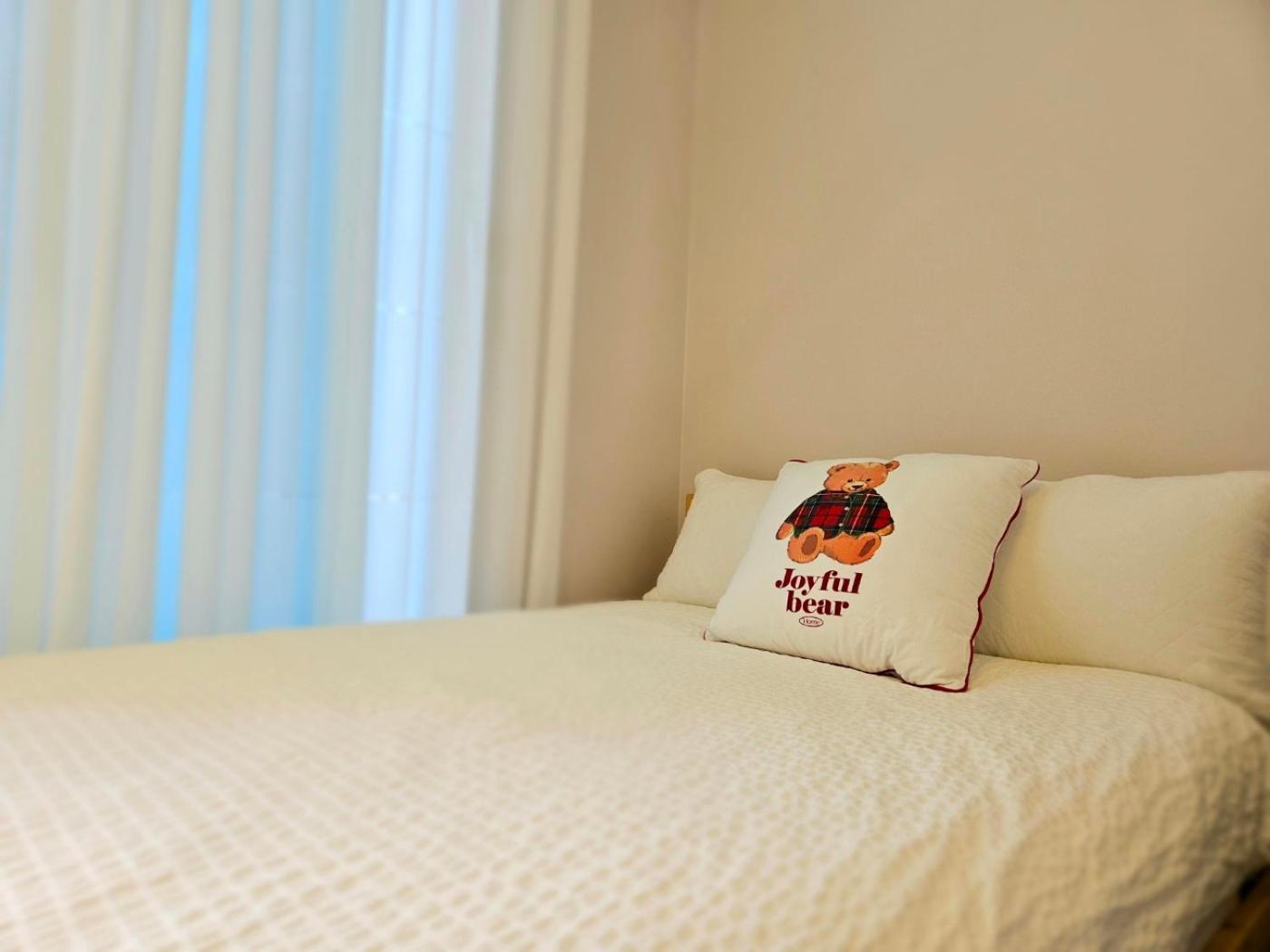 홍대입구, 신촌 중심부 씨티뷰하우스,fully Furnished Apartment Seoul