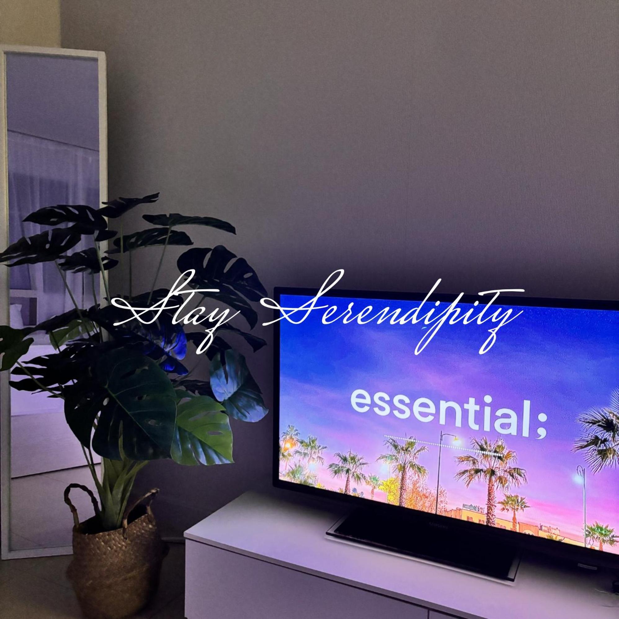 Serendipity,gimpo Intl's Airport,songjeong Station Apartment *