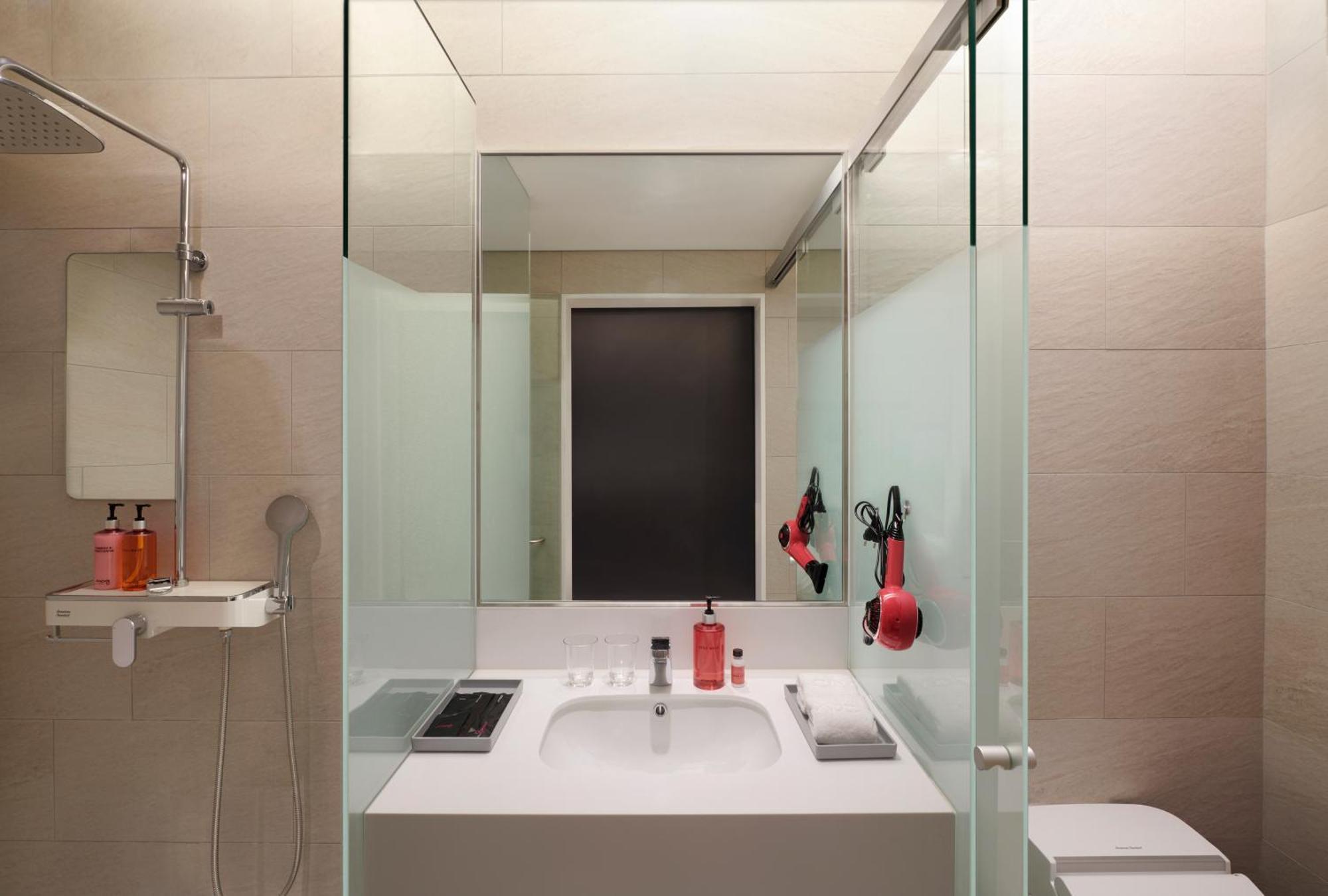 Moxy Insadong By Marriott Hotel