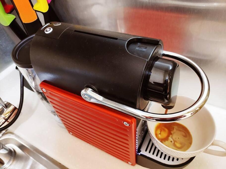 Netflix Coffee Washer Aircon - Suyu Stn 2 Seoul
