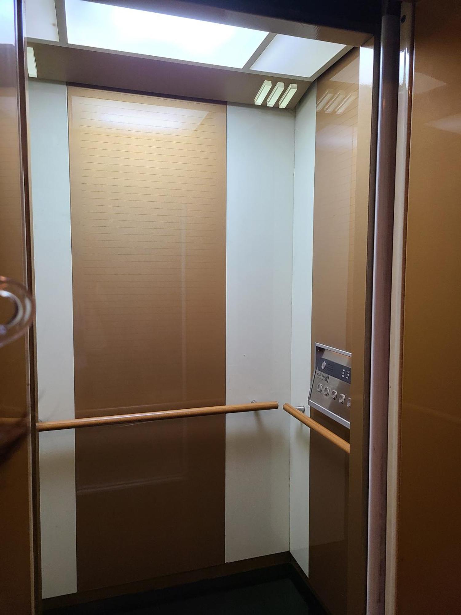 Apartment Amy #gangnam #coex #seolleung Station 6min By Walk #free Washer, Dryer #elevator #large Balcony #two Bedroom *