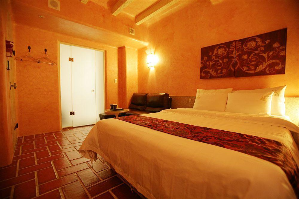 M2 Motel