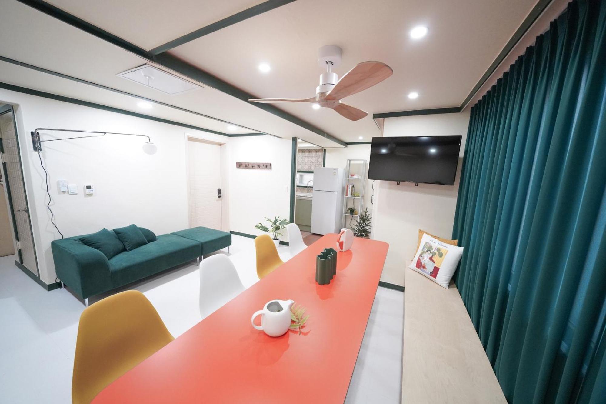 Apartment Romantic Rooftop House